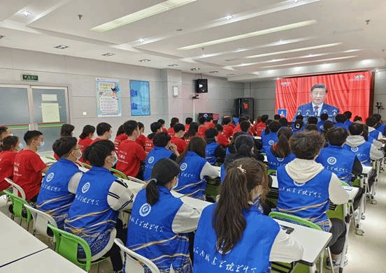 河南城建学院收听收看二十大开幕式直播学生分会场